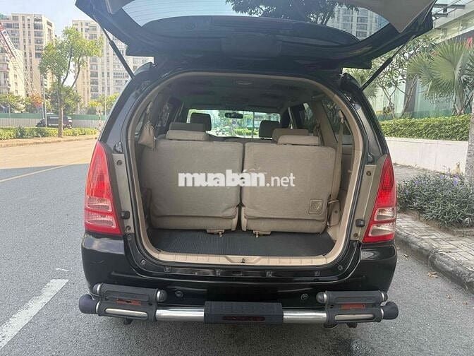 Toyota Innova 2006 G - 240000 km