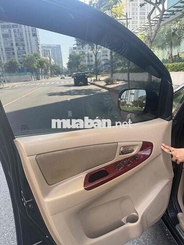 Toyota Innova 2006 G - 240000 km