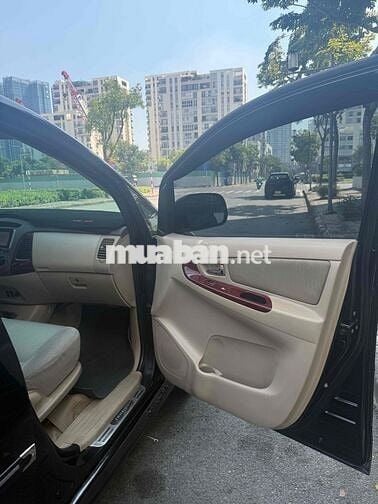 Toyota Innova 2006 G - 240000 km