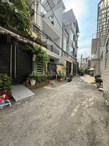 ĐẶNG CHẤT QUẬN 8, CÁCH Q1,Q5 CHỈ 400M - HẺM 5M, DT 48M2 (4X12) 3 TẦNG.