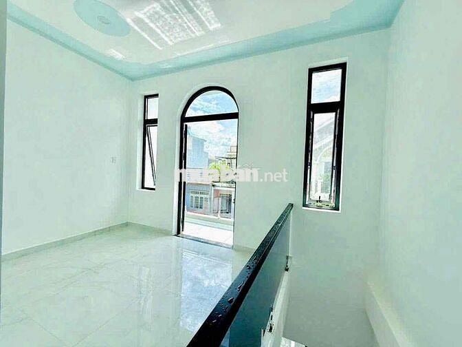 Cho THUÊ nhà nguyên căn 1 trệt 3 lầu mới hoàn thiện đường Nguyễn Du, p