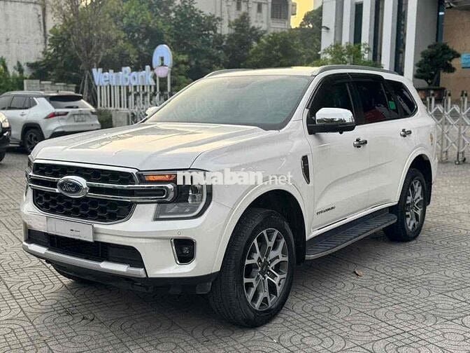 Everest Titanium 20.490km Xe Bán Tại Hãng Ford