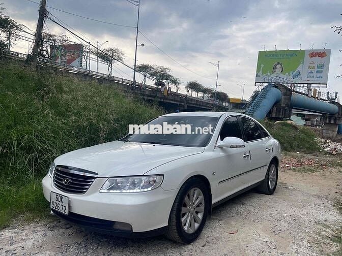 Hyundai AZERA std màu trắng