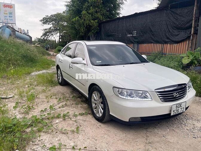 Hyundai AZERA std màu trắng