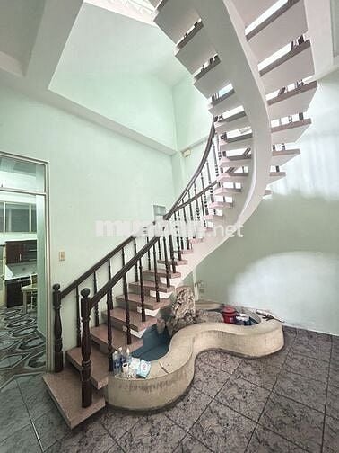 Nhà đẹp đường Thành Thái, Đường Ô Tô Tải, Nhà Trống, Giá tốt