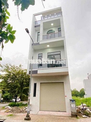 Cho THUÊ nhà nguyên căn 1 trệt 3 lầu mới hoàn thiện đường Nguyễn Du, p