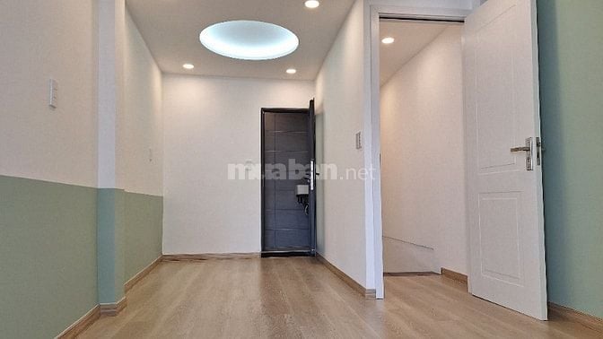 Nhà tuyệt đẹp, DTSD 69m2, 1trệt, 2 lầu, H18A Trần V Thành, P8, Q8