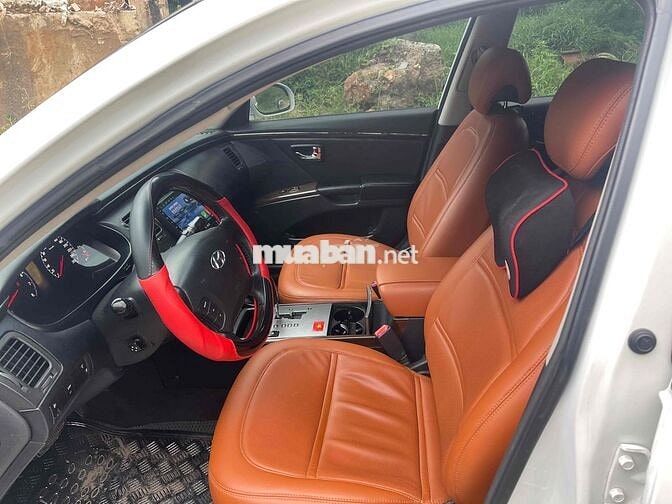 Hyundai AZERA std màu trắng