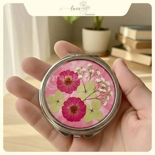 Gương khắc tên resin: Món quà "độc bản" khẳng định cá tính riêng