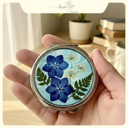 Gương khắc tên resin: Món quà "độc bản" khẳng định cá tính riêng