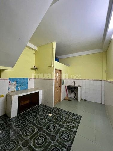 Nhà Hẻm Xe Hơi- 185/6 Nguyễn Lâm, P.7, Q.10. 3.4m x 11.6m. DT đất 40m.