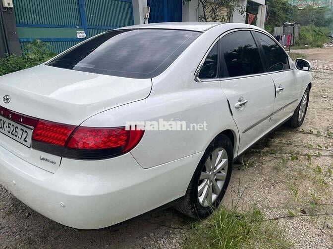 Hyundai AZERA std màu trắng
