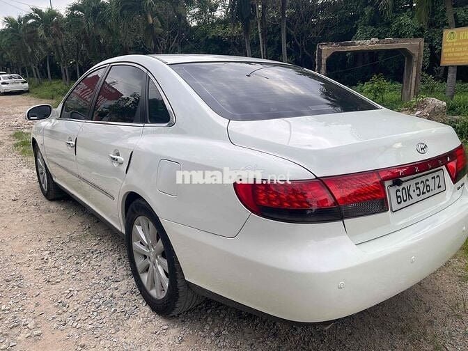 Hyundai AZERA std màu trắng