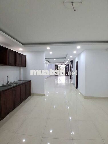 Nhà mới đẹp gần bệnh viện 512, giá 12 triệu, mặt tiền Nguyễn Đức Thuận