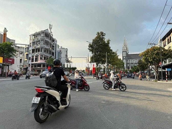 Cho thuê mặt bằng gần ngay Trung Tâm Ngã 6 chùa Bà Bình Dương