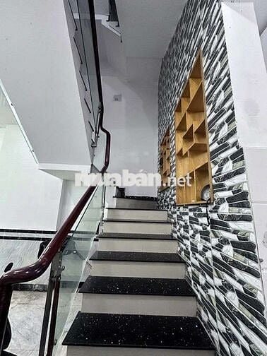 NGAY CHỢ HIỆP BÌNH - 66M2 - 3 TẦNG - HOÀN CÔNG CHUẨN CHỈNH - 3PN,4WC