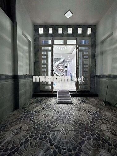 NGAY CHỢ HIỆP BÌNH - 66M2 - 3 TẦNG - HOÀN CÔNG CHUẨN CHỈNH - 3PN,4WC