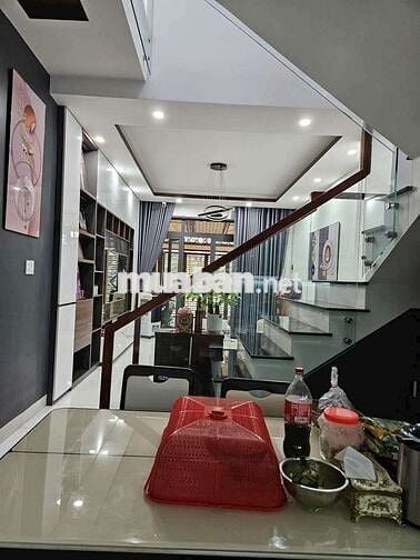 Nhà trệt 1 lầu hẻm 817, Phú Thọ, Lê Hồng Phong, DT: 4x21,5 , có 3PN,