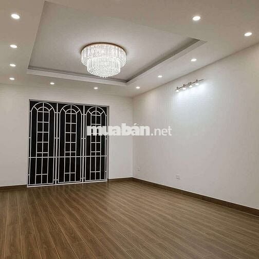 Cho thuê nhà ngọc thụy Long biên 60m 5 tầng ngõ ô tô tránh giá 15 triê