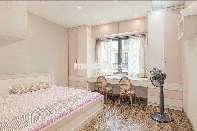 Cho thuê nhà ngọc thụy Long biên 60m 5 tầng ngõ ô tô tránh giá 15 triê