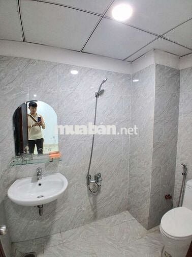 Nhà mới đẹp gần bệnh viện 512, giá 12 triệu, mặt tiền Nguyễn Đức Thuận