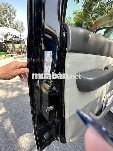 Ford Everest 2005 Đen 7 chỗ