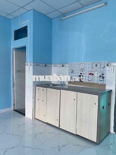 Phòng full nội thất đẹp sạch sẽ- tách bếp cửa sổ 3