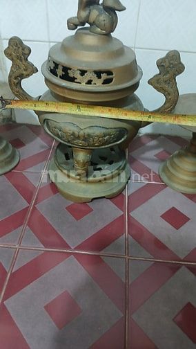 Lư đồng cao 40cm nặng 7.5kg gồm đôi nến dày 
