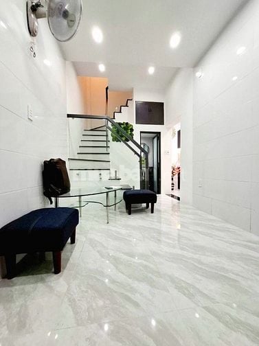 Chỉ 4 tỷ hơn - Kinh Doanh gần MT Kênh Tân Hoá - Ngang 5M SD 85m2