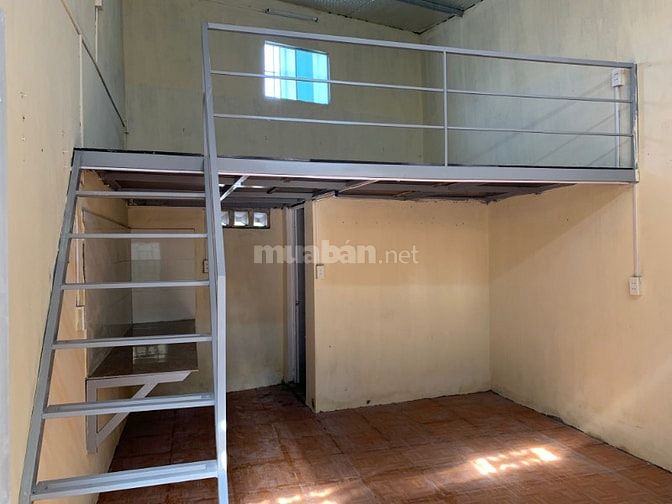 Cần cho thuê nhà cấp 4 có gác xép lửng ở Sài Đồng, Long Biên, HN