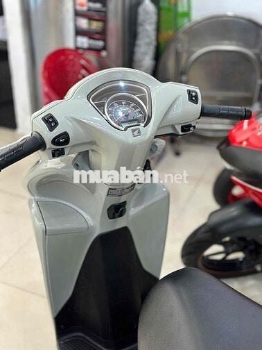 Honda Viosn 2024.BS72.PBĐB chính chủ.odd 8000km