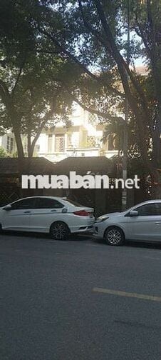 Cho thuê liền kề Linh Đàm, ô tô tránh, 17 triệu