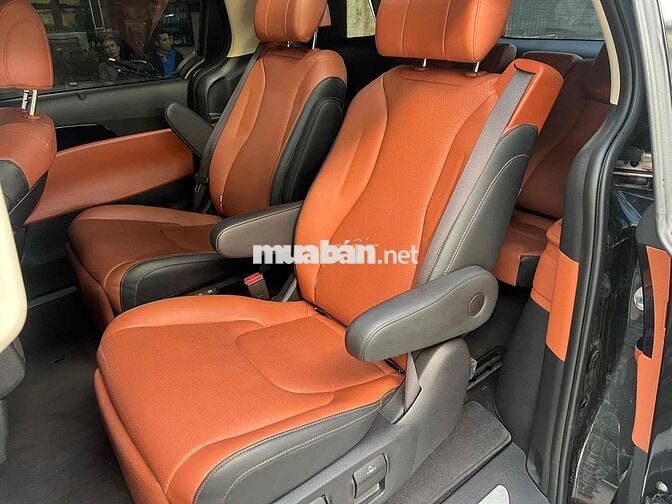 Kia Carnival 2024 Đen 40000 km