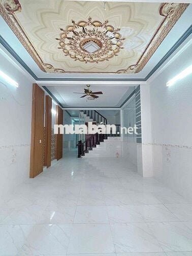 Nhà trệt 2 lầu sân thượng mặt tiền đường Nguyễn Hiền Kdc 91B