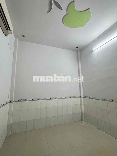 Cho thuê nhà trệt 2 phòng ngủ có sân trước rộng sau KDC Đại Ngân