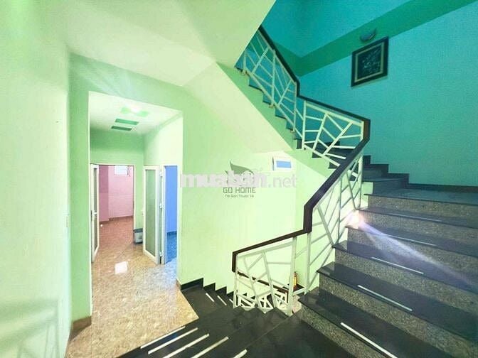 CHO THUÊ NHÀ 4 PHÒNG NGỦ HẺM PHỐ TÂY  GIÁ 18 TRIỆU/THÁNG