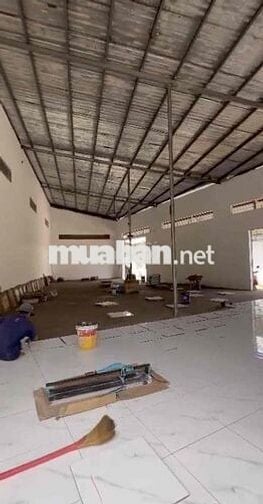 Kho mini diện tích 100m2 ở Phạm Hữu Lầu cần cho thuê gấp đường xe cont