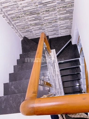 Cho thuê nhà Hẻm 900 Trần Hưng Đạo. DT : 25m, 2 phòng ngủ. 2wc