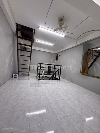 Trần Quang Diệu Quận 3, hẻm nhựa 8m kinh doanh, 5 tầng giá 3 tỷ 5 có b