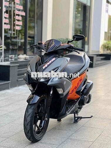 Yamaha NVX 2018 Phiên Bản Đặc Biệt Đen cam
