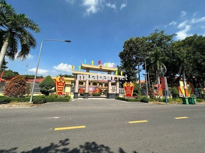 Bán đất mặt tiền nhựa 32m ngay chợ xã Phước Thành - TPHCM, 1ty2/400m2