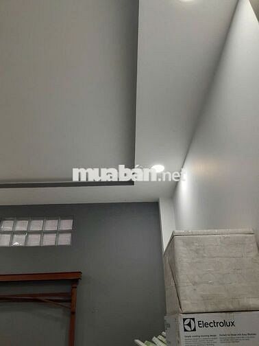 Cho thuê phòng mặt tiền Quốc lộ 13 giờ giấc tự do, gần ĐH Luật