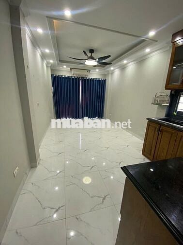 Cho thuê nhà mặt phố đường Hoàng Mai - 35m2 - 6 tầng thang máy