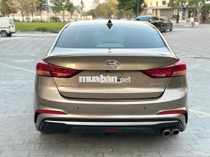 Hyundai Elantra 2019 1.6AT Sport - 80000 km