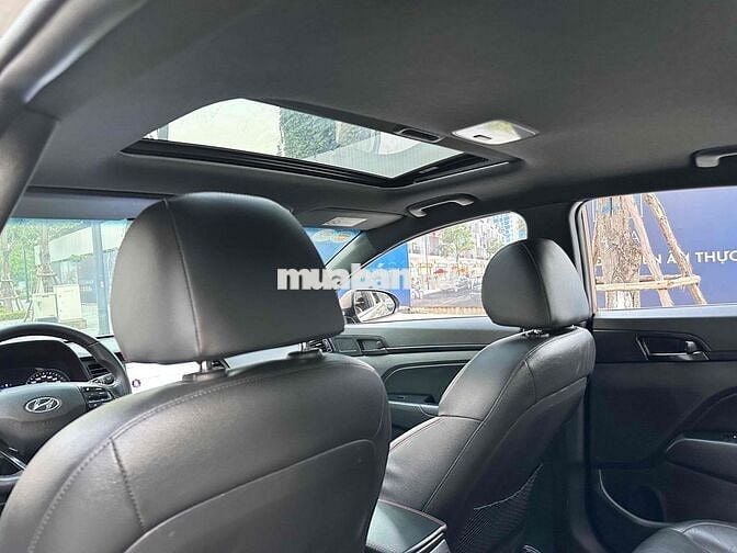 Hyundai Elantra 2019 1.6AT Sport - 80000 km