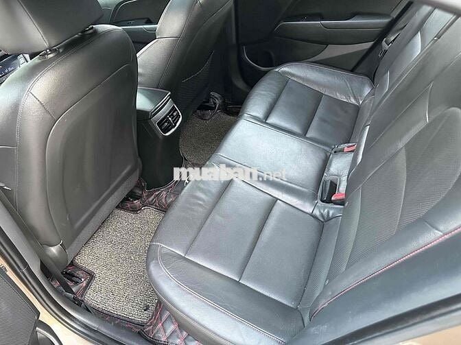 Hyundai Elantra 2019 1.6AT Sport - 80000 km