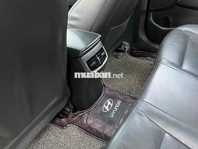 Hyundai Elantra 2019 1.6AT Sport - 80000 km