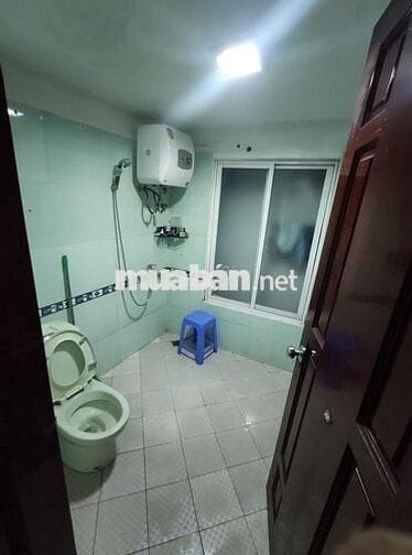 Phòng trọ 30m2 sàn gỗ, có ban công rộng riêng