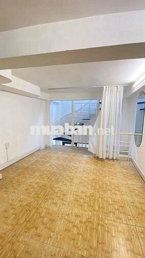 mặt tiền cư xá bắc hải Quận 10 - 4 tầng 3 phòng 3 wc + 14 Triệu/ tháng