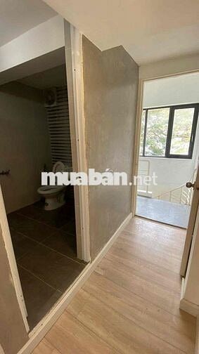 mặt tiền cư xá bắc hải Quận 10 - 4 tầng 3 phòng 3 wc + 14 Triệu/ tháng